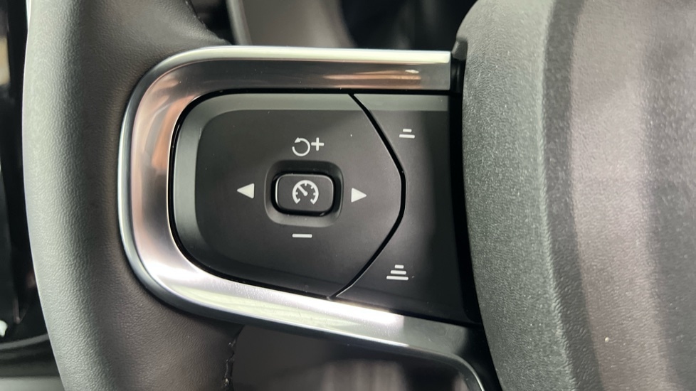 Used Volvo XC40 2025 for sale - 77982984: Photo 20