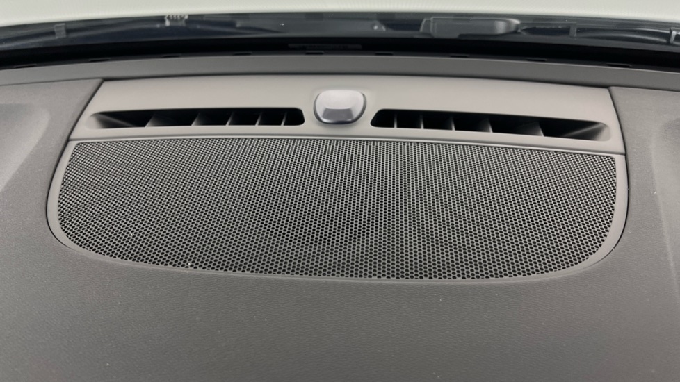 Used Volvo XC40 2025 for sale - 77982984: Photo 25