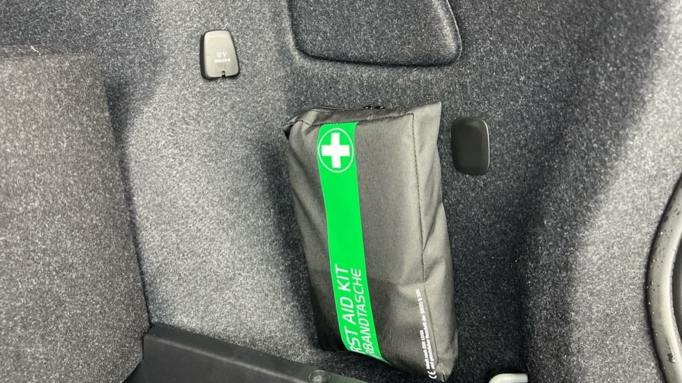 Used Volvo XC40 2025 for sale - 77982984: Photo 44