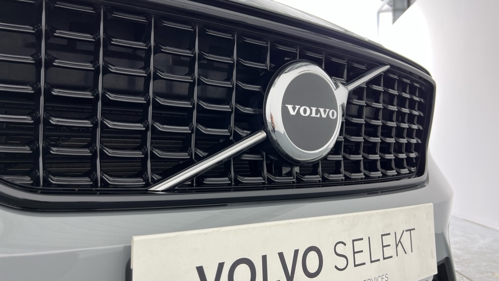 Used Volvo XC40 2025 for sale - 77982984: Photo 51
