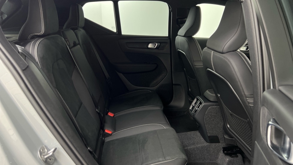 Used Volvo XC40 2025 for sale - 77982984: Photo 6