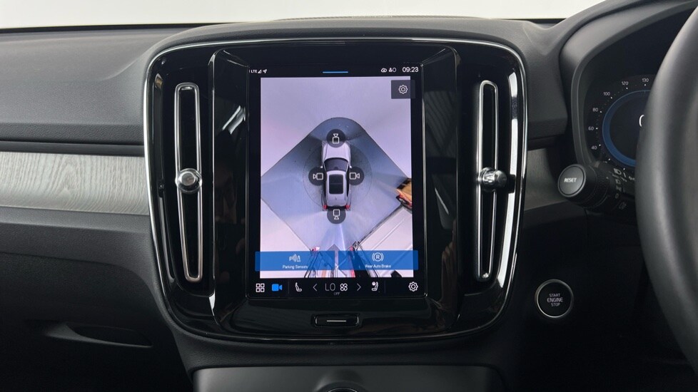 Used Volvo XC40 2024 for sale - 75763731: Photo 17