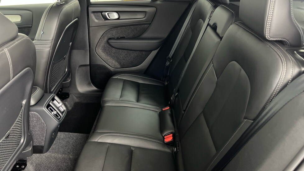 Used Volvo XC40 2024 for sale - 75763731: Photo 31