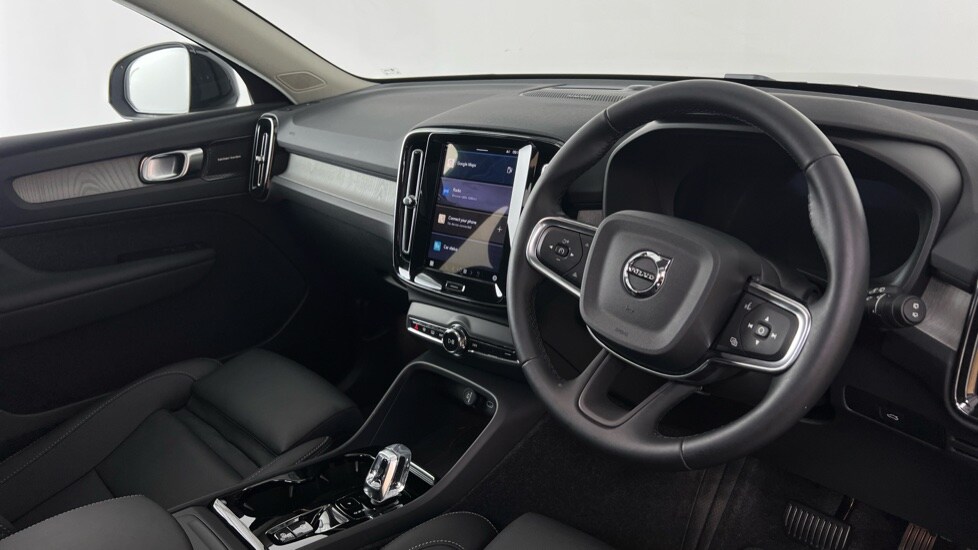 Used Volvo XC40 2024 for sale - 75763731: Photo 4