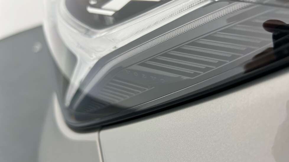 Used Volvo XC40 2024 for sale - 75763731: Photo 43