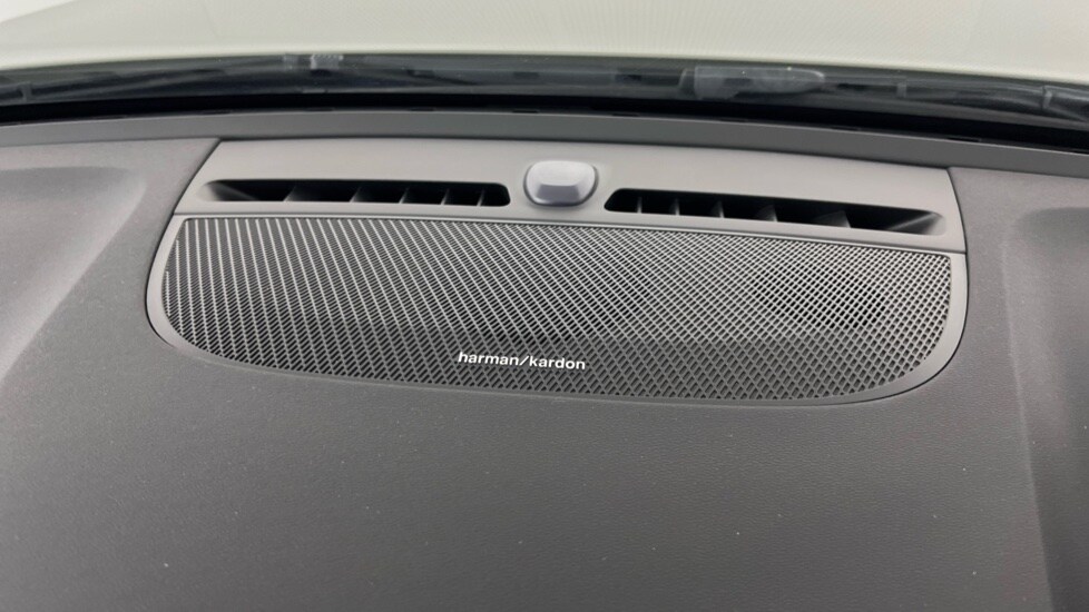 Used Volvo XC40 2023 for sale - 78022285: Photo 26