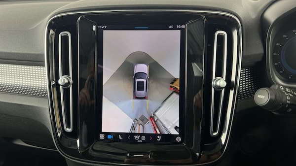 Used Volvo XC40 2021 for sale - 76203729: Photo 18