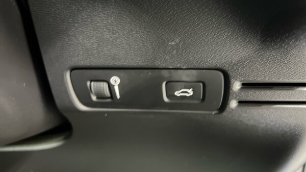Used Volvo XC40 2021 for sale - 76203729: Photo 34