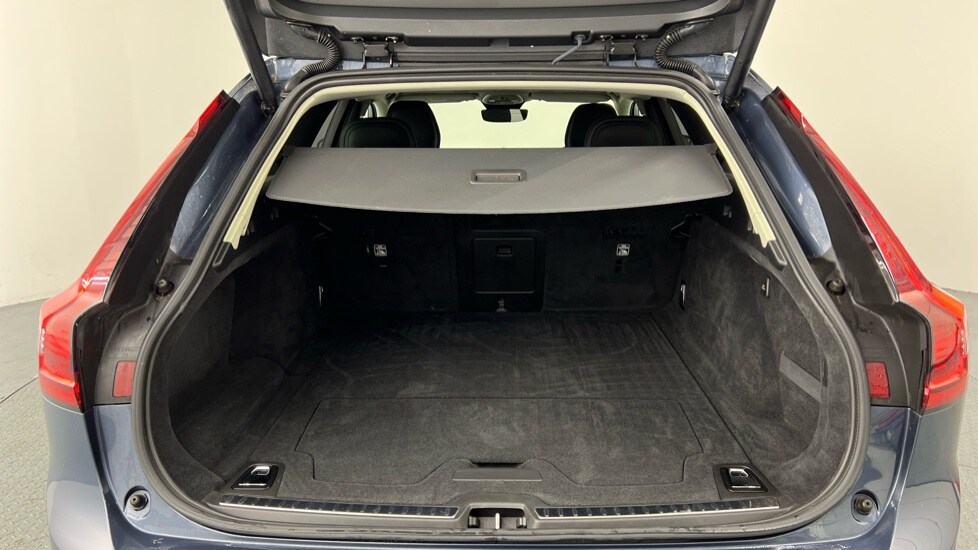 Used Volvo V90 2022 for sale - 76722201: Photo 13