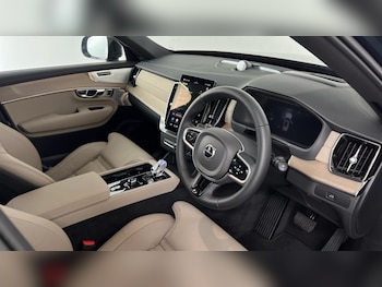 Used Volvo XC90 2025 for sale - 77235528: Photo