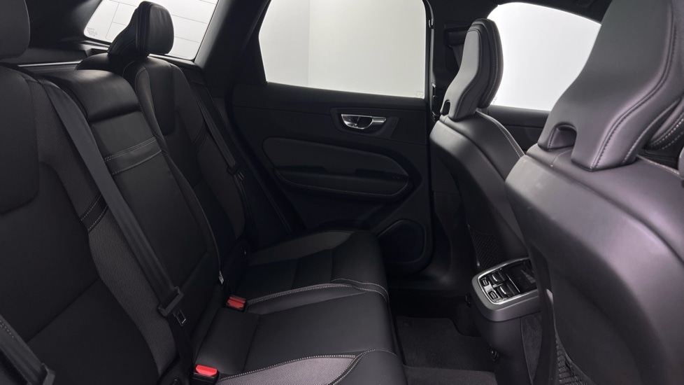 Used Volvo XC60 2021 for sale - 77630777: Photo 6