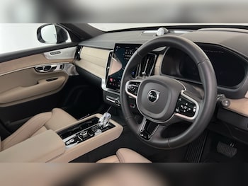 Used Volvo XC90 2025 for sale - 76630255: Photo