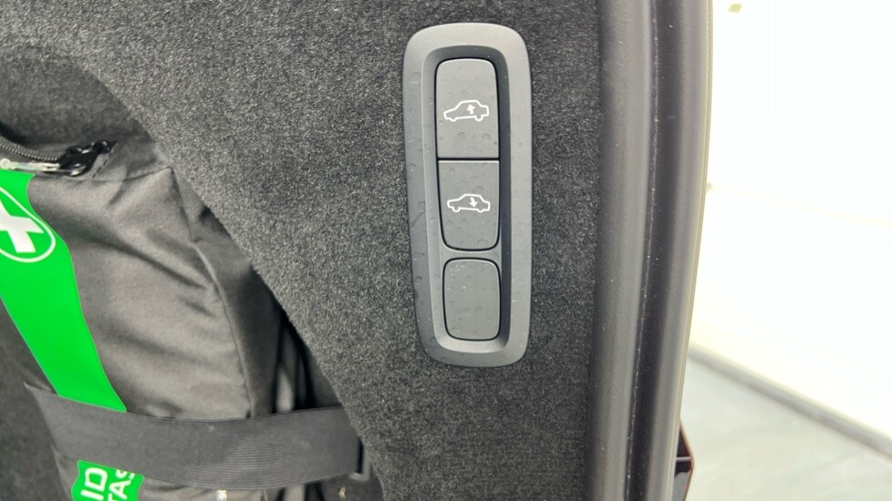 Used Volvo XC90 2025 for sale - 76003637: Photo 39