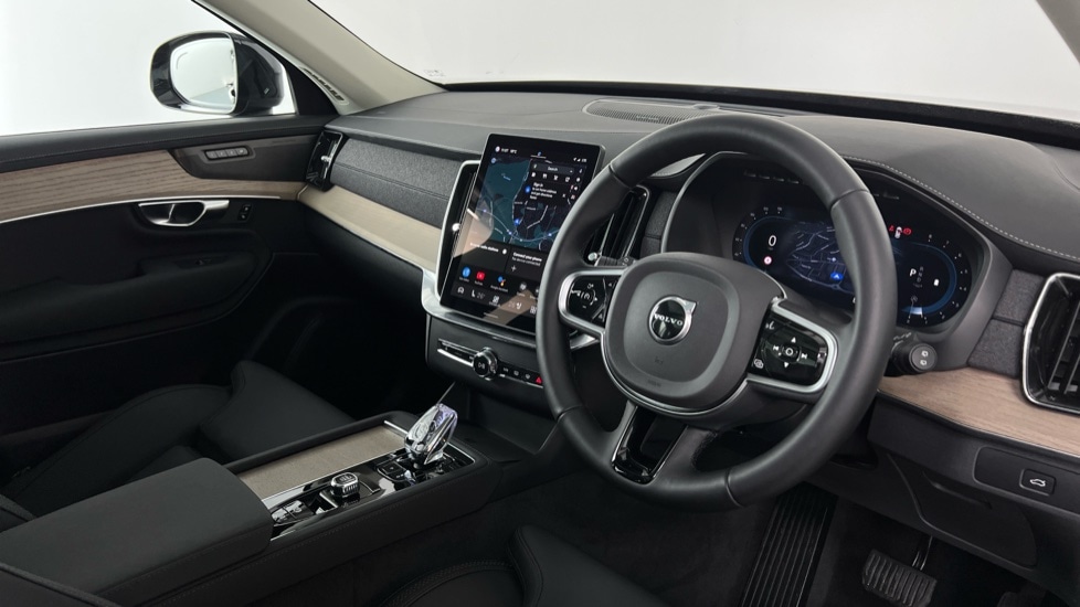 Used Volvo XC90 2025 for sale - 76003637: Photo 4