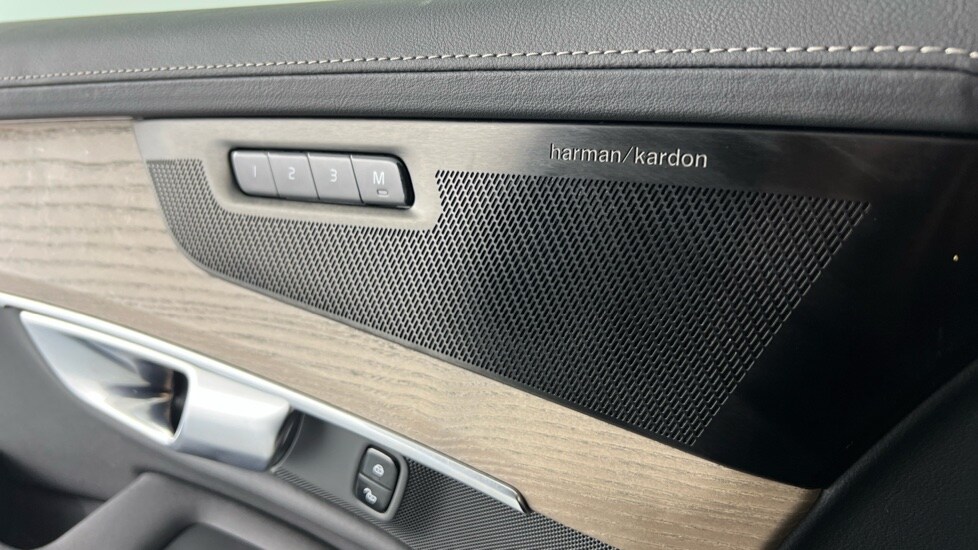 Used Volvo XC90 2025 for sale - 76003637: Photo 44