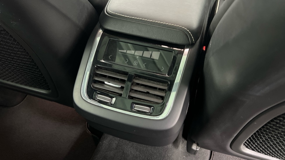 Used Volvo XC60 2022 for sale - 76523508: Photo 34