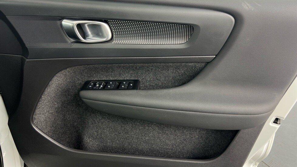 Used Volvo XC40 2021 for sale - 78123084: Photo 29