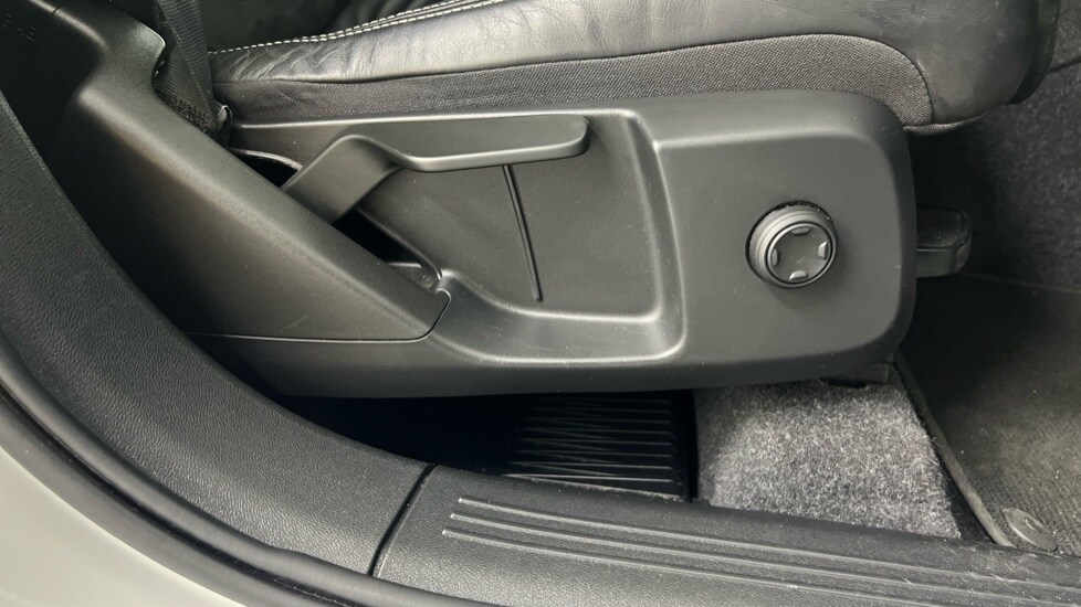 Used Volvo XC40 2021 for sale - 78123084: Photo 30