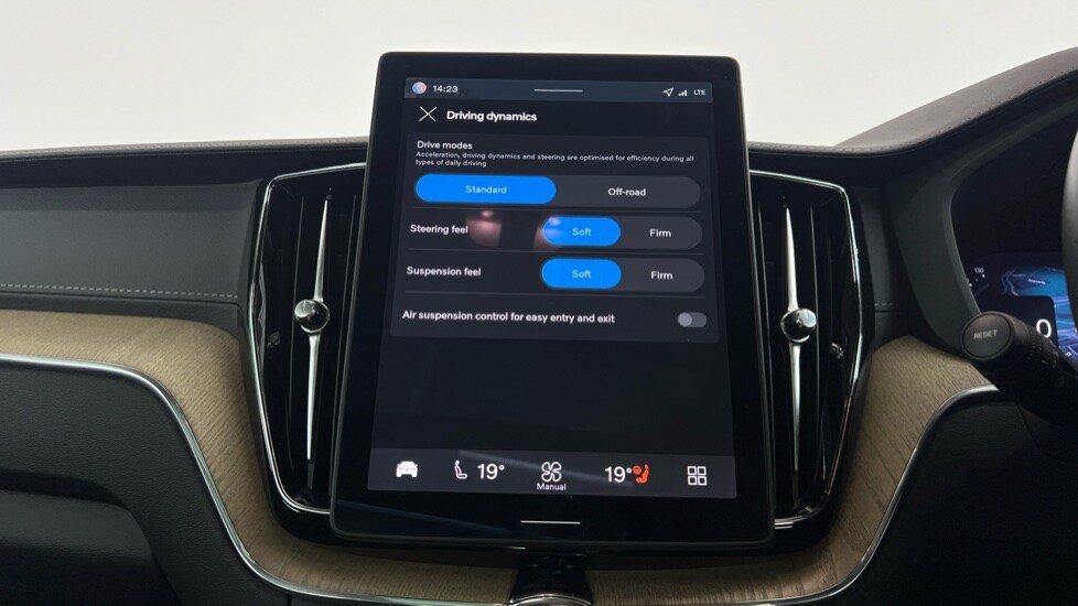 Used Volvo XC60 2025 for sale - 75967079: Photo 12