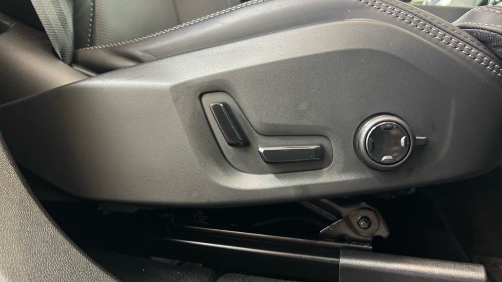 Used Volvo XC60 2025 for sale - 75967079: Photo 28