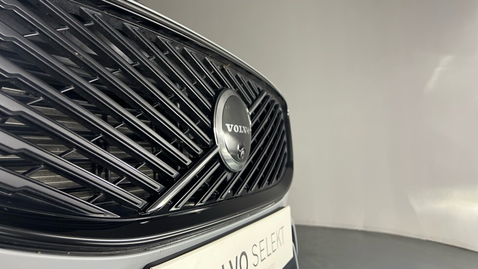 Used Volvo XC60 2025 for sale - 75967079: Photo 41