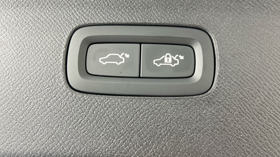 Used Volvo XC90 2025 for sale - 77071045: Photo 33