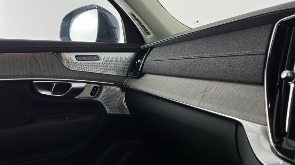 Used Volvo XC90 2025 for sale - 77071045: Photo 41