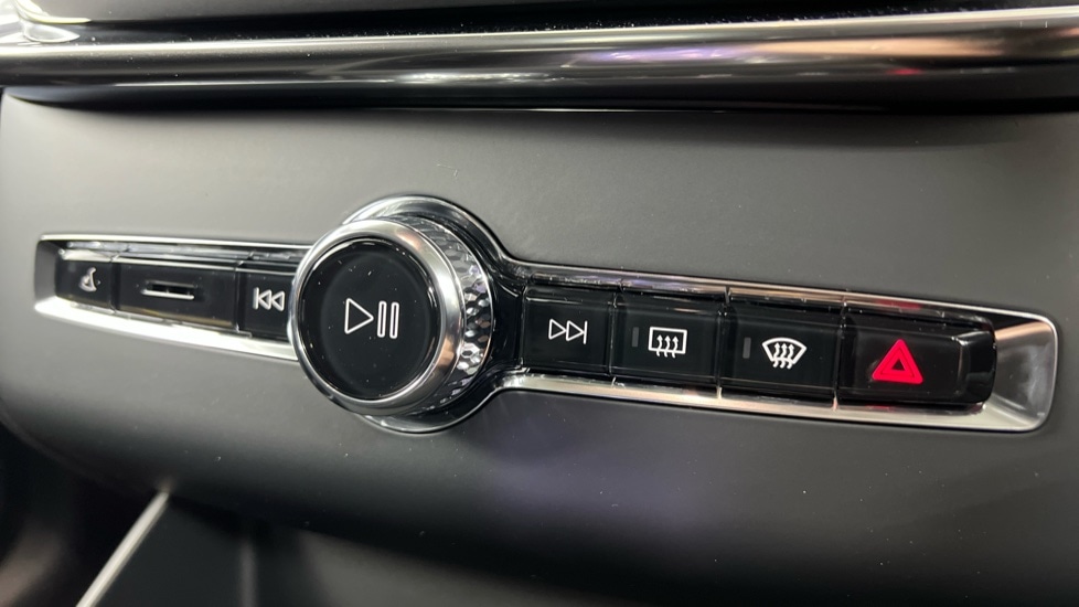 Used Volvo XC90 2025 for sale - 77071045: Photo 42