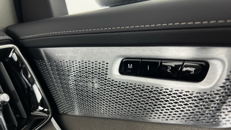 Used Volvo XC90 2025 for sale - 77071045: Photo 43