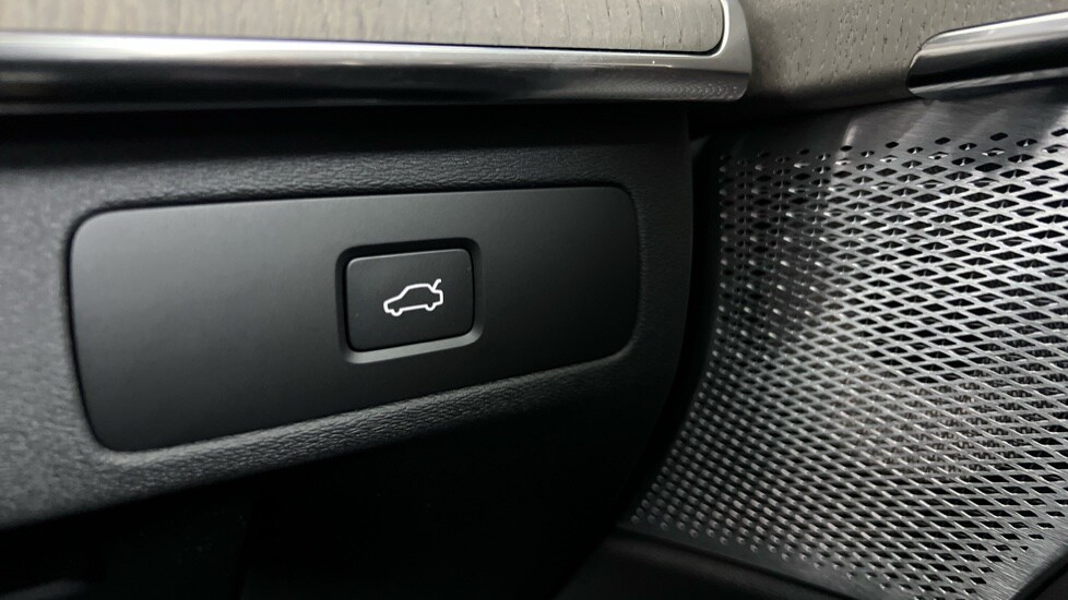 Used Volvo XC90 2025 for sale - 77071045: Photo 44