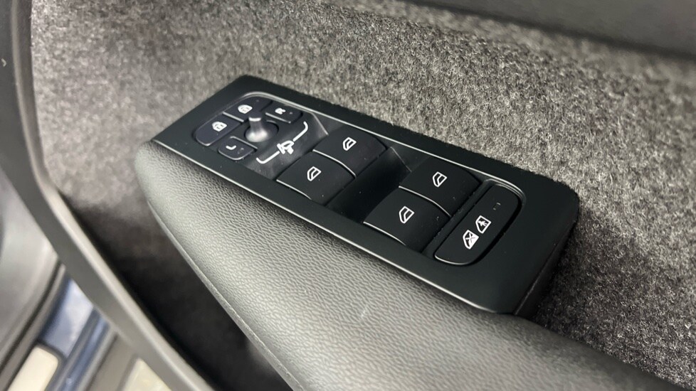 Used Volvo XC40 2025 for sale - 78074357: Photo 23