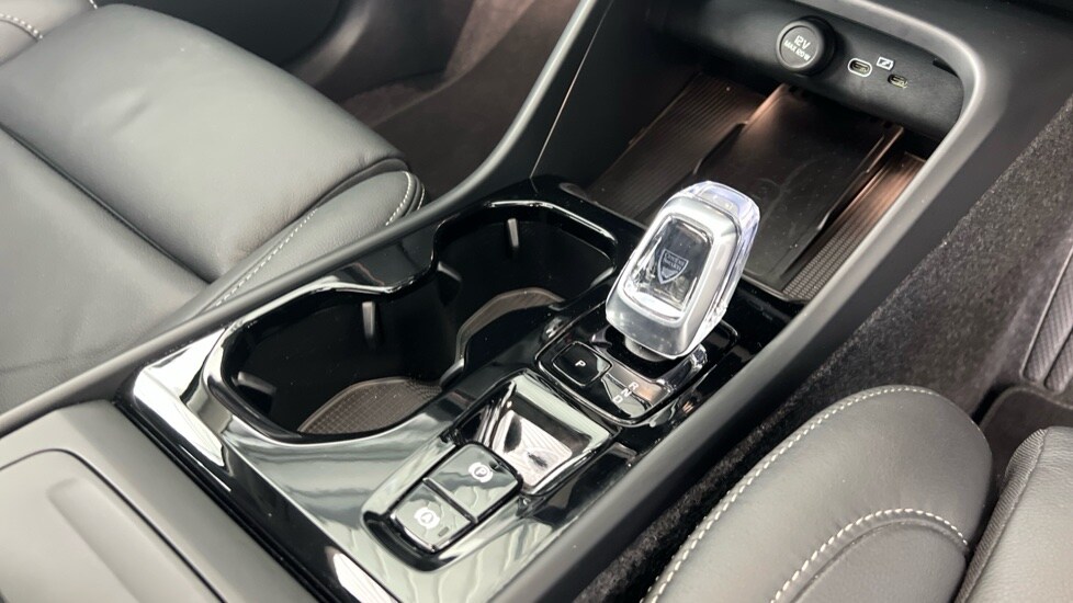 Used Volvo XC40 2025 for sale - 78074357: Photo 24