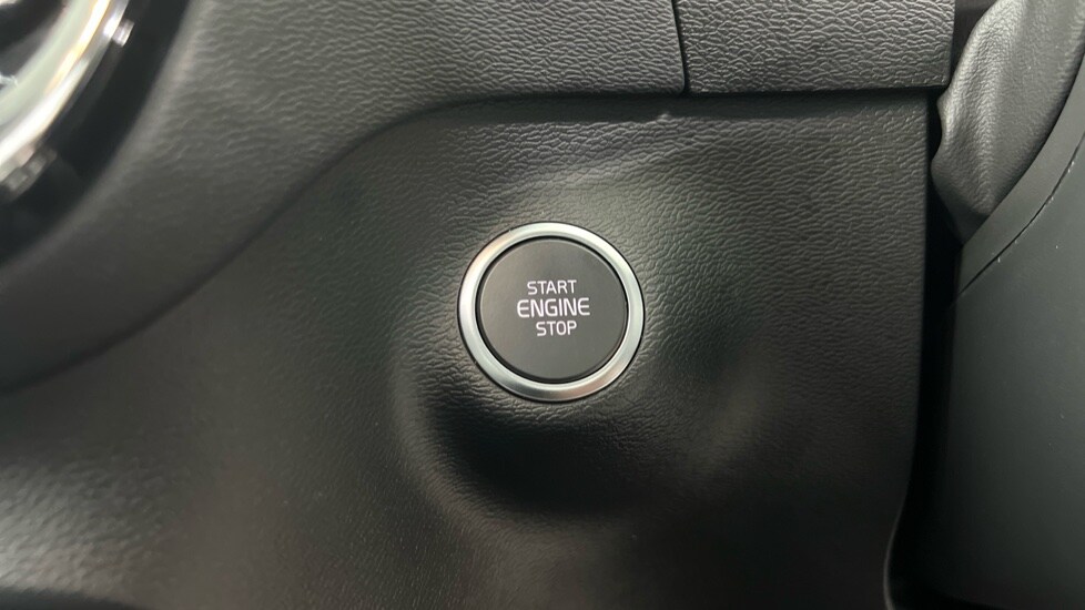 Used Volvo XC40 2025 for sale - 78074357: Photo 26