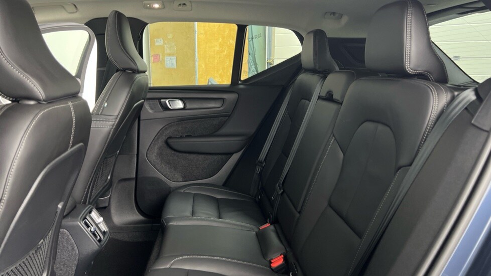 Used Volvo XC40 2025 for sale - 78074357: Photo 32