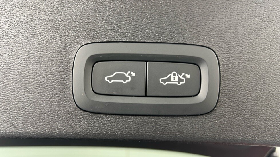 Used Volvo XC40 2025 for sale - 78074357: Photo 34