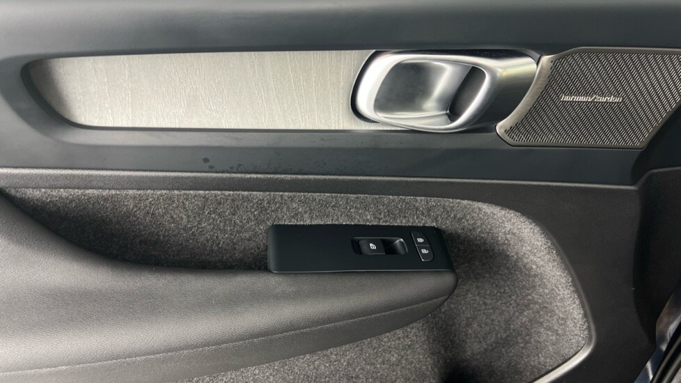 Used Volvo XC40 2025 for sale - 78074357: Photo 44