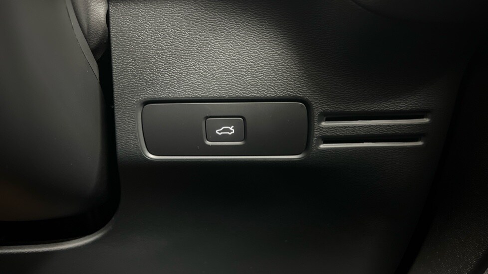 Used Volvo XC40 2025 for sale - 78074357: Photo 62