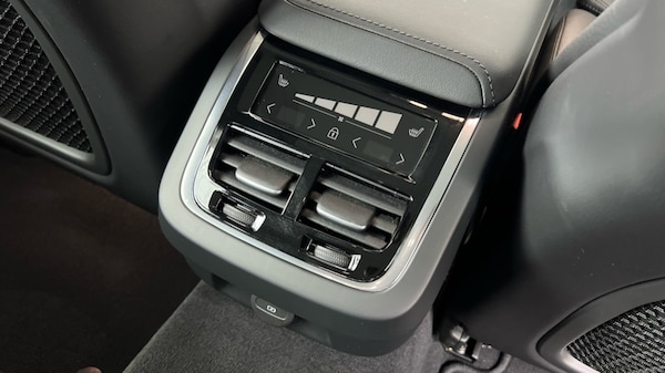 Used Volvo V60 2025 for sale - 75815633: Photo 38