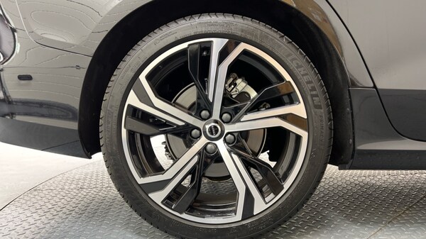 Used Volvo V60 2025 for sale - 75815633: Photo 9