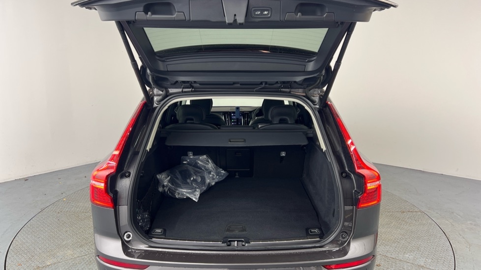 Used Volvo XC60 2025 for sale - 77634596: Photo 13