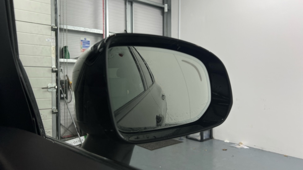 Used Volvo XC60 2025 for sale - 77634596: Photo 31