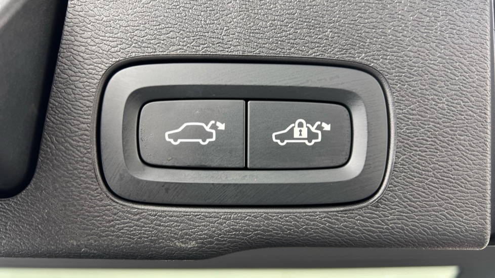 Used Volvo XC60 2025 for sale - 77634596: Photo 34