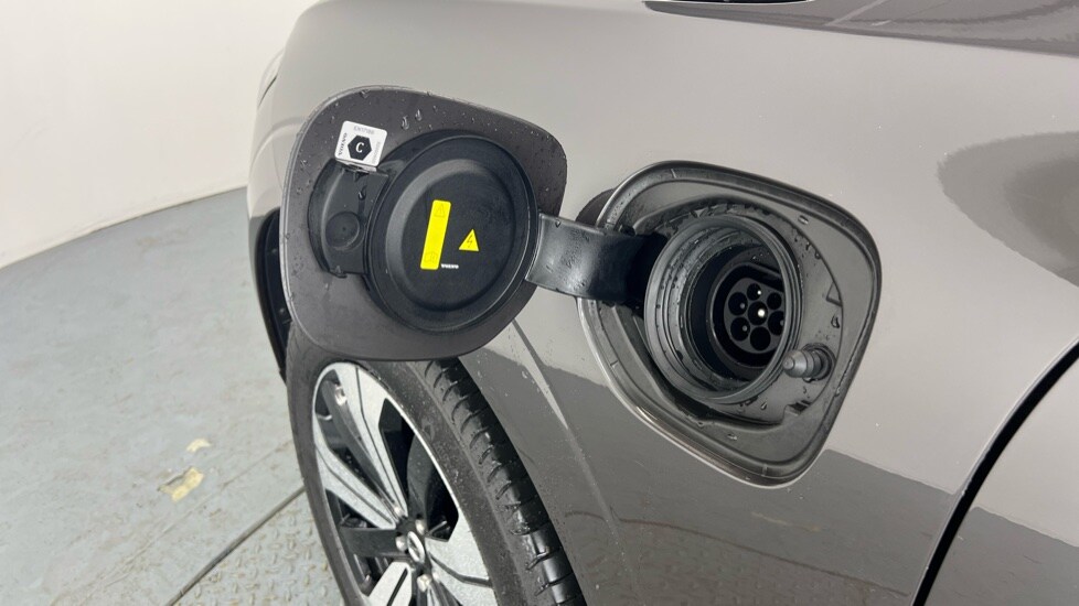 Used Volvo XC60 2025 for sale - 77634596: Photo 51