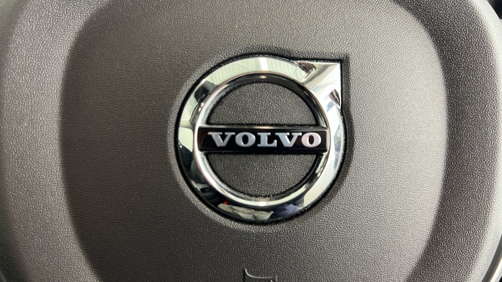Used Volvo XC60 2025 for sale - 77634596: Photo 57