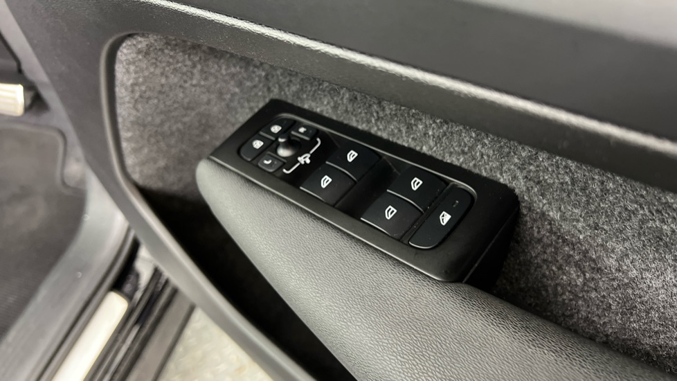 Used Volvo XC40 2021 for sale - 76760734: Photo 22