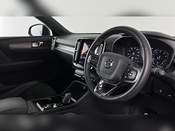 Used Volvo XC40 2021 for sale - 76760734: Photo