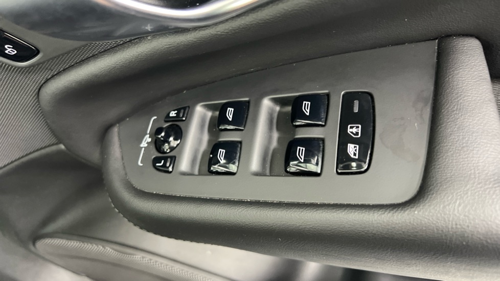 Used Volvo XC90 2023 for sale - 76901425: Photo 22