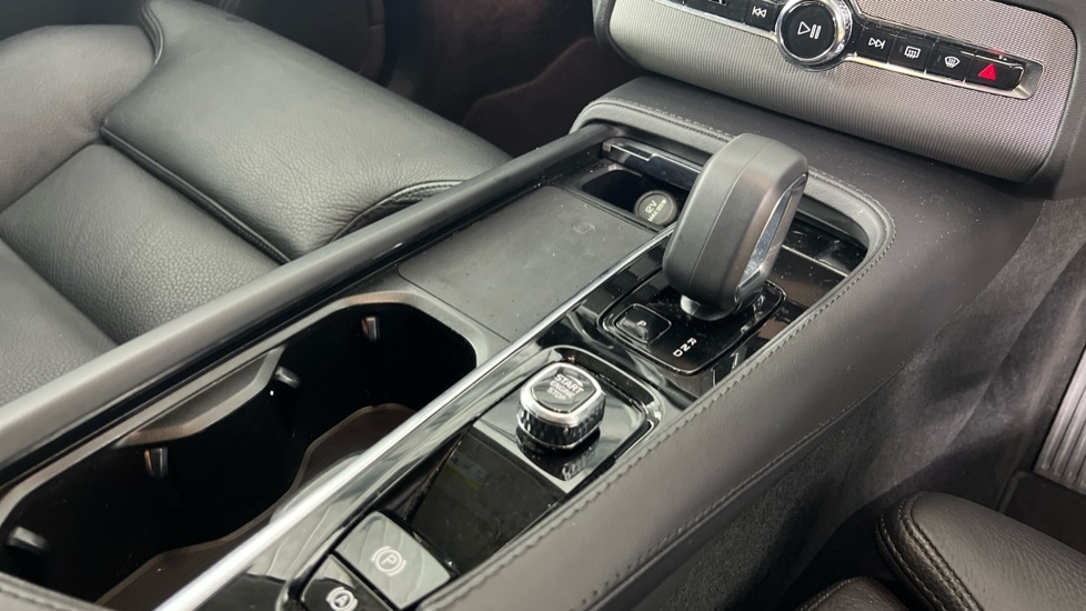 Used Volvo XC90 2023 for sale - 76901425: Photo 23