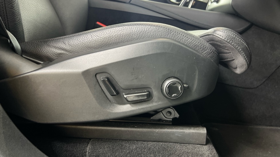 Used Volvo XC90 2023 for sale - 76901425: Photo 28