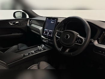 Used Volvo XC60 2025 for sale - 77581363: Photo